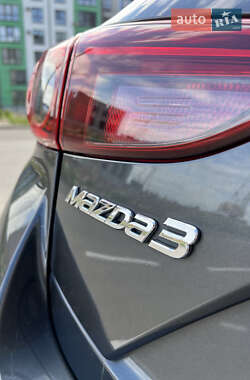 Хэтчбек Mazda 3 2014 в 
