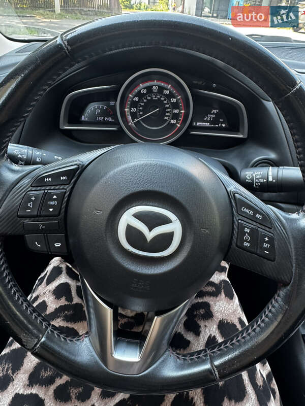 Седан Mazda 3 2015 в Ужгороде
