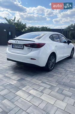 Седан Mazda 3 2014 в 
