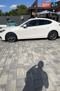 Седан Mazda 3 2014 в 