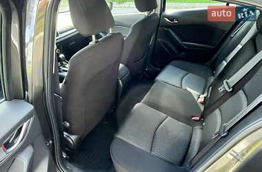 Хэтчбек Mazda 3 2015 в 
