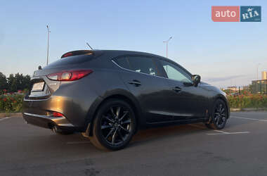 Хэтчбек Mazda 3 2017 в Киеве
