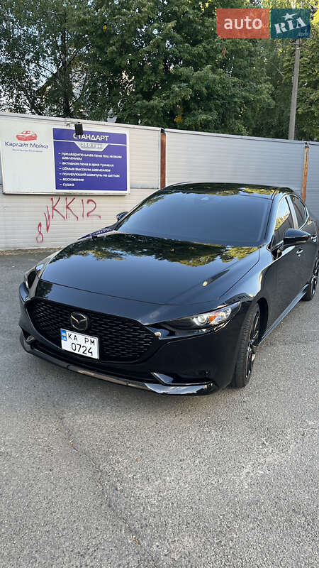 Седан Mazda 3 2019 в Киеве