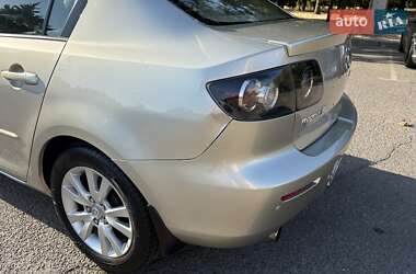 Седан Mazda 3 2007 в 