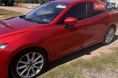 Седан Mazda 3 2016 в Сваляве