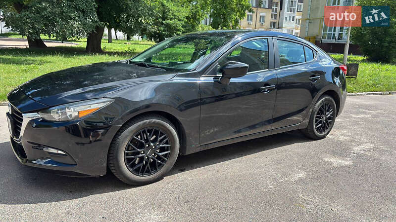 Седан Mazda 3 2017 в Киеве
