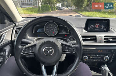 Хэтчбек Mazda 3 2017 в 