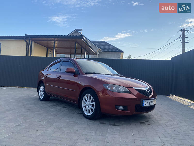 Седан Mazda 3 2008 в Черкасах