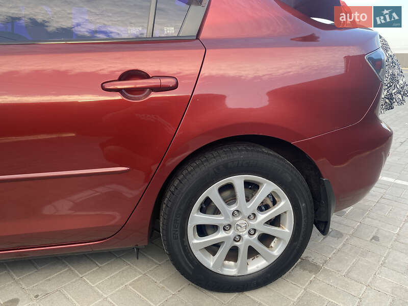Седан Mazda 3 2008 в Черкасах