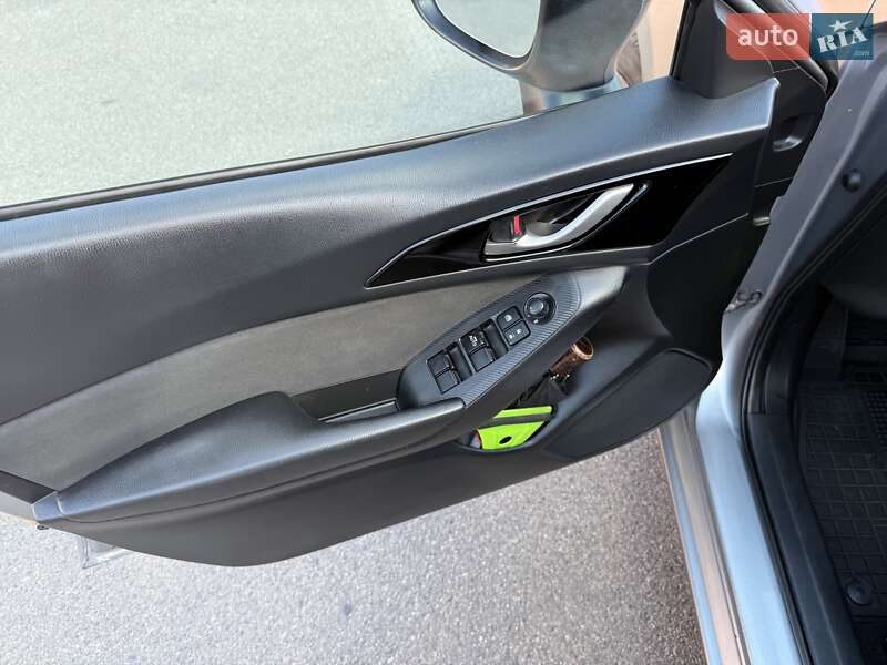 Седан Mazda 3 2015 в Софіївській Борщагівці фото 19 Седан Mazda 3 2015 в Софіївській Борщагівці