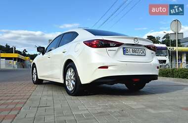 Седан Mazda 3 2017 в 