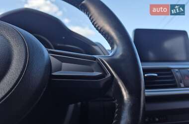 Седан Mazda 3 2017 в 