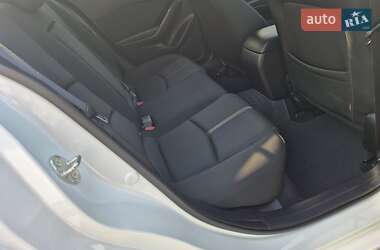 Седан Mazda 3 2017 в 