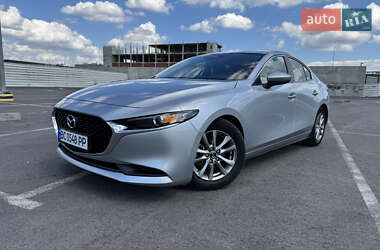 Седан Mazda 3 2019 в Львове