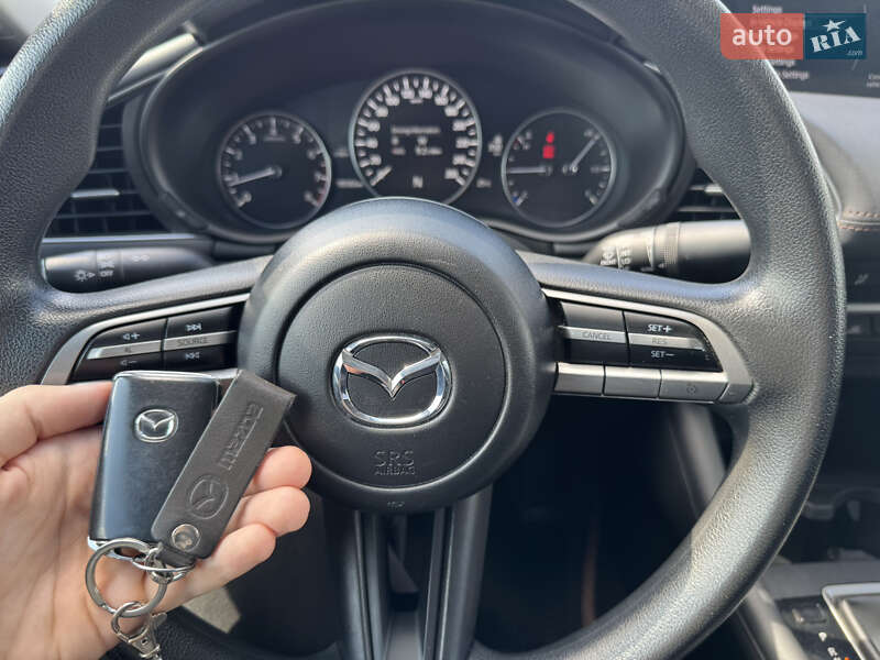 Седан Mazda 3 2019 в Львове
