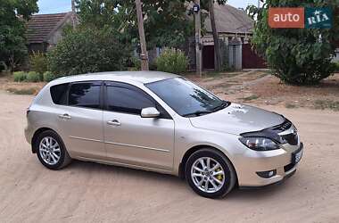 Хэтчбек Mazda 3 2005 в Новой Одессе
