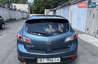Хэтчбек Mazda 3 2010 в 