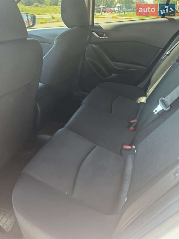 Хэтчбек Mazda 3 2015 в Киеве