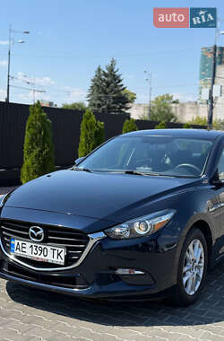 Седан Mazda 3 2017 в 