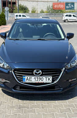 Седан Mazda 3 2017 в 