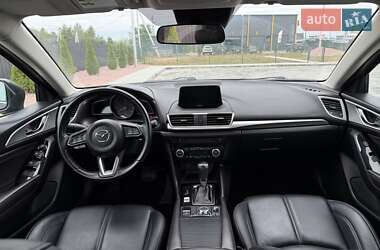 Седан Mazda 3 2018 в 