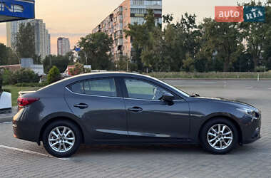 Седан Mazda 3 2015 в 