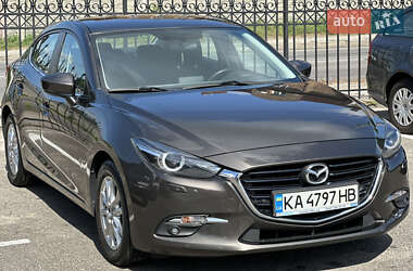 Седан Mazda 3 2017 в Киеве