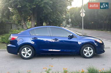 Седан Mazda 3 2012 в 