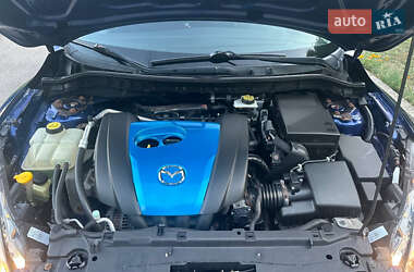 Седан Mazda 3 2012 в 