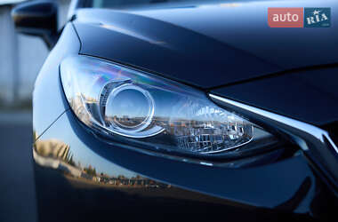 Седан Mazda 3 2014 в 