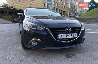 Седан Mazda 3 2014 в Днепре