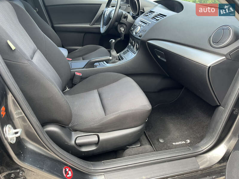 Хэтчбек Mazda 3 2009 в Ахтырке