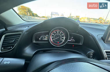 Седан Mazda 3 2016 в 