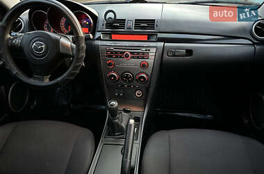 Седан Mazda 3 2006 в 
