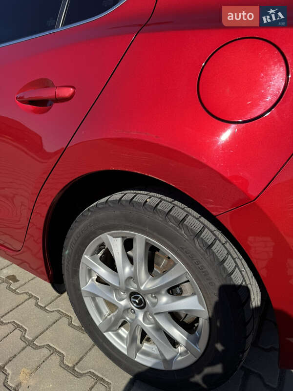 Хэтчбек Mazda 3 2013 в Ивано-Франковске