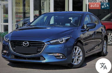 Седан Mazda 3 2018 в Киеве