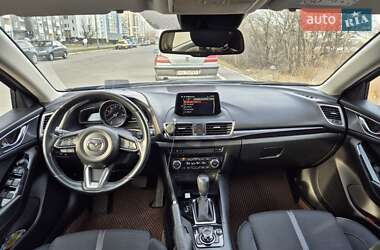 Седан Mazda 3 2017 в 