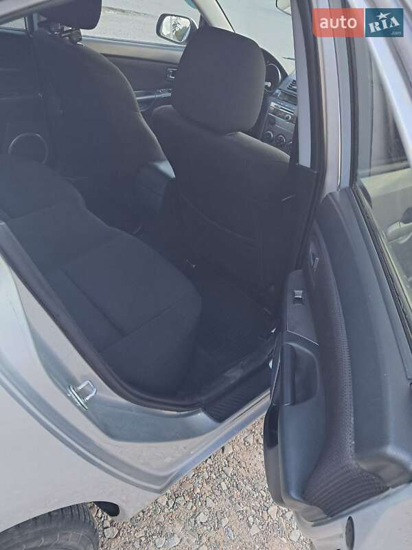 Седан Mazda 3 2007 в Черновцах