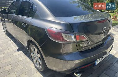 Седан Mazda 3 2010 в 