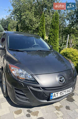 Седан Mazda 3 2010 в 