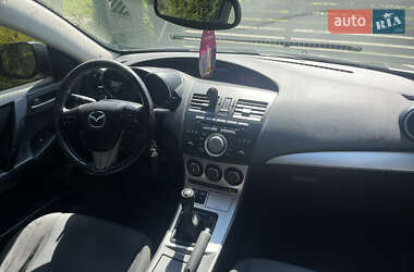 Седан Mazda 3 2010 в 