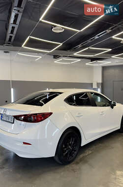 Седан Mazda 3 2015 в 