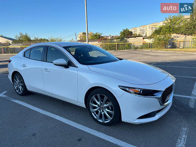 Седан Mazda 3 2021 в Ивано-Франковске