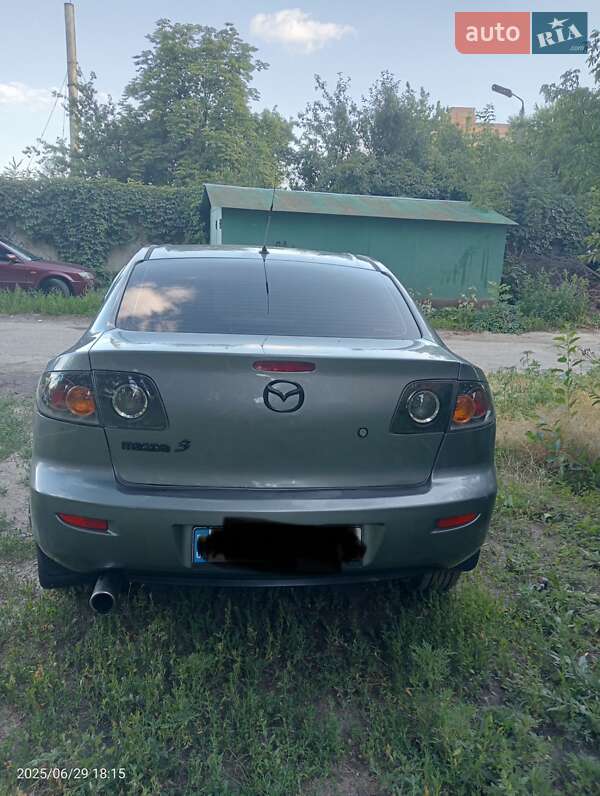 Седан Mazda 3 2004 в Полтаве