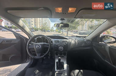 Седан Mazda 3 2010 в 