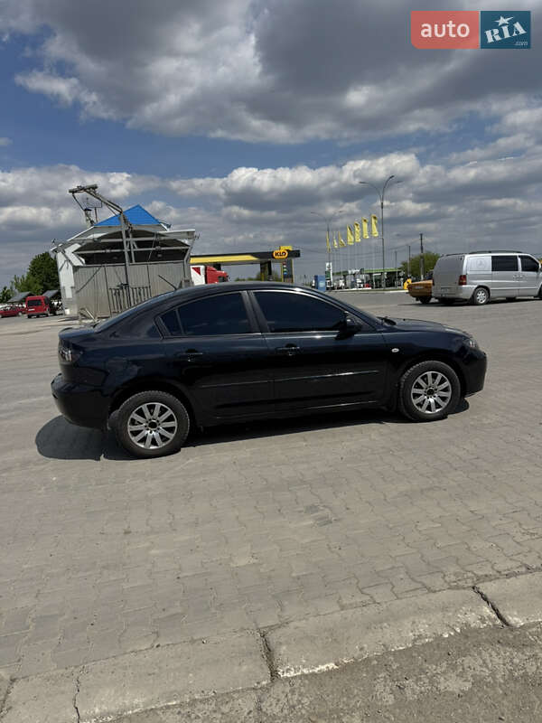 Седан Mazda 3 2008 в Черновцах