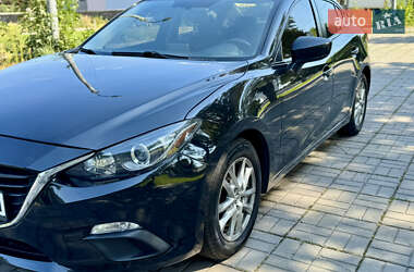 Седан Mazda 3 2015 в 