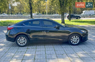 Седан Mazda 3 2015 в 