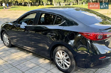 Седан Mazda 3 2015 в 