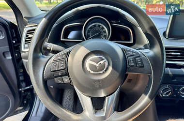 Седан Mazda 3 2015 в 